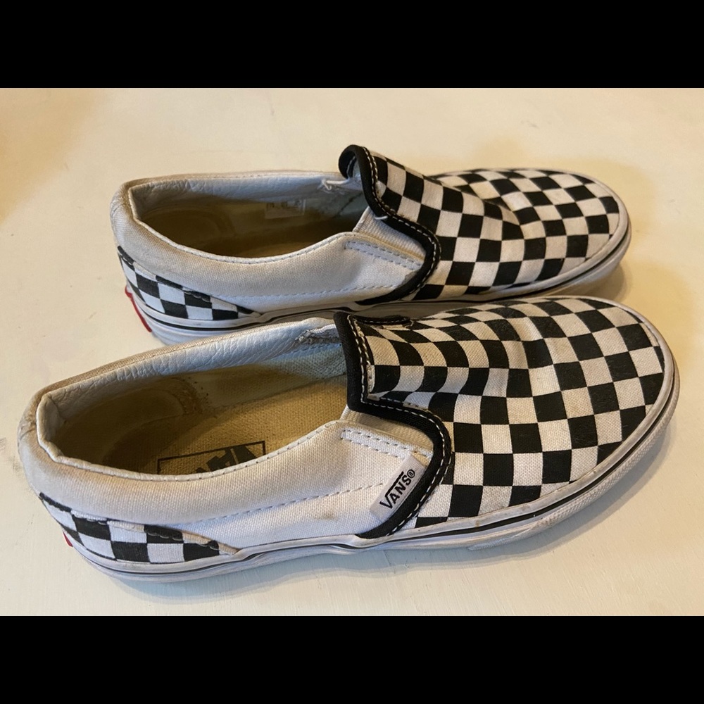 Girls size 1.5 Vans.